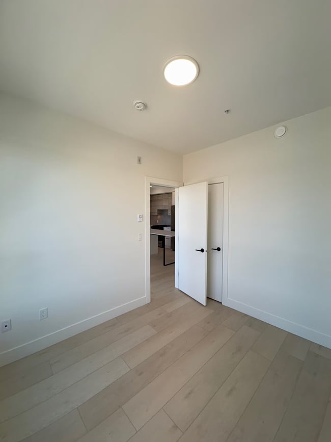 Building Photo - 30530 Cardinal Av