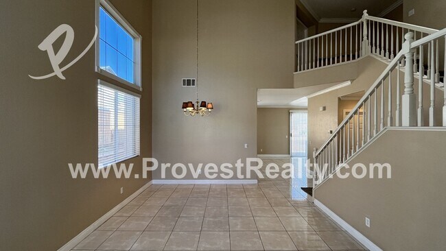 Building Photo - Huge 4 Bed 3.5 Bath in Hesperia!!!
