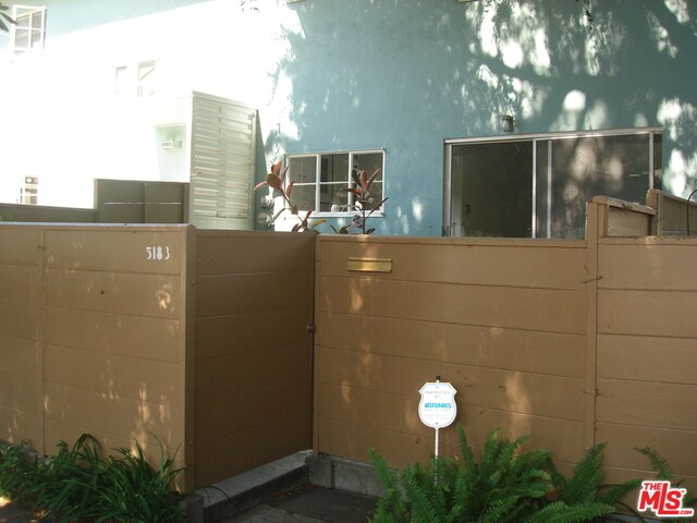 Building Photo - 5183 Village Green