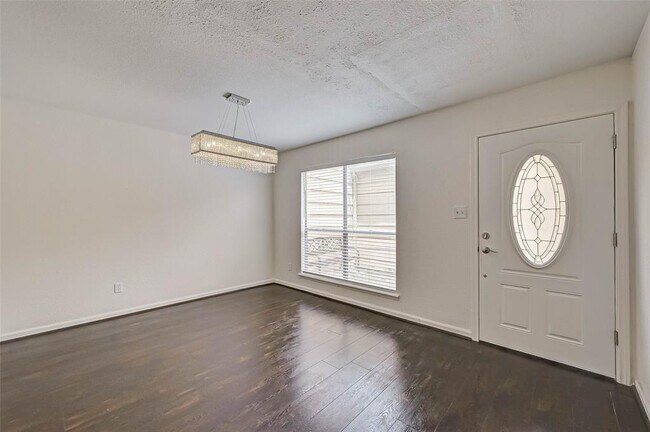 Building Photo - 14207 Briarsage Ct
