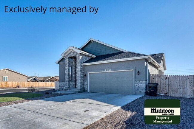 Foto del edificio - 2402 Sunrise Ln