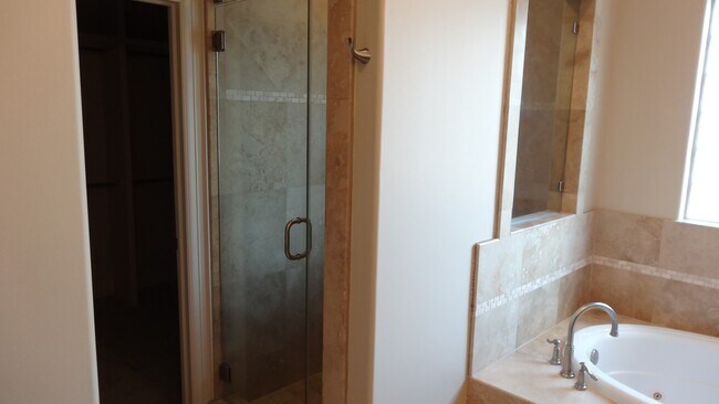 Foto del edificio - 2101 Elmen St