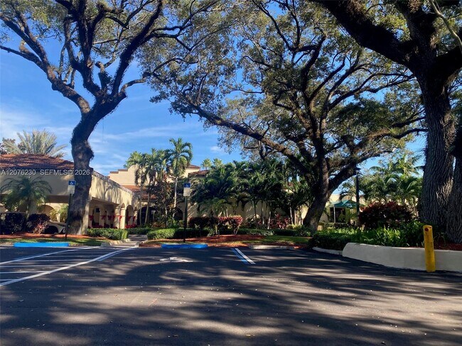 Foto del edificio - 9420 Poinciana Pl
