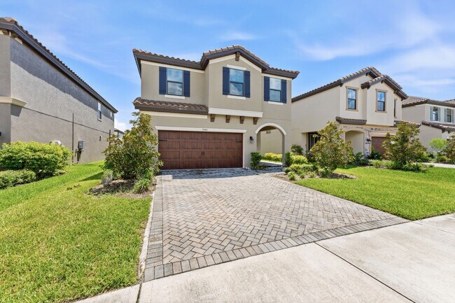 Foto del edificio - Absolutely Stunning 4 BR + LOFT + OFFICE/2.5 Bath/2 Car Garage home in Starkey Ranch!