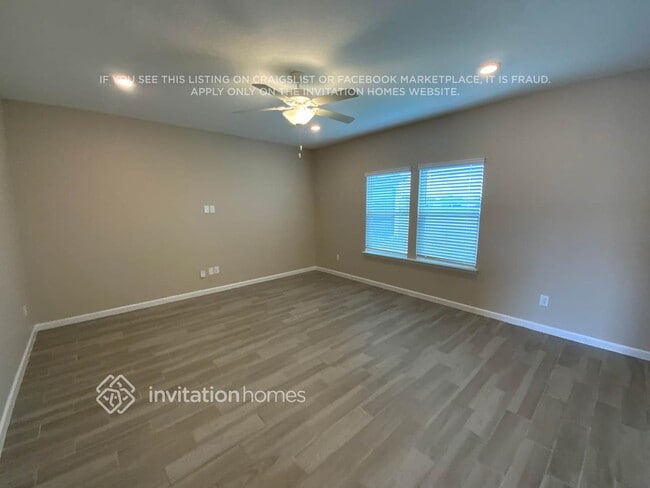 Foto del edificio - 7533 Chervil St