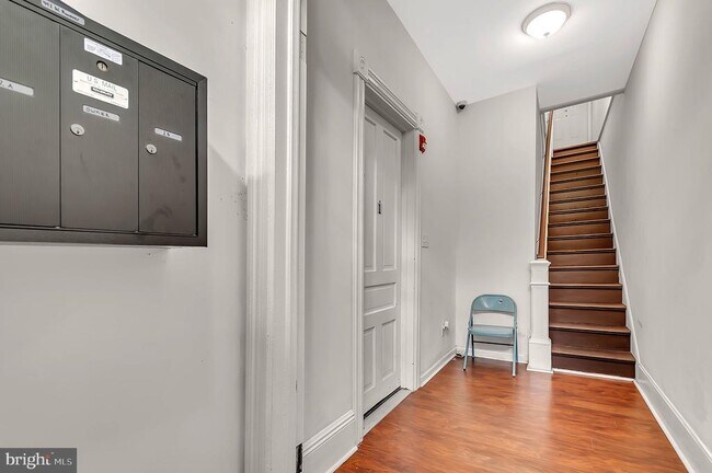Foto del edificio - 442 W Hanover St