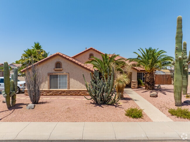 Nice desert home with Spanish style roof at Casa Grande.