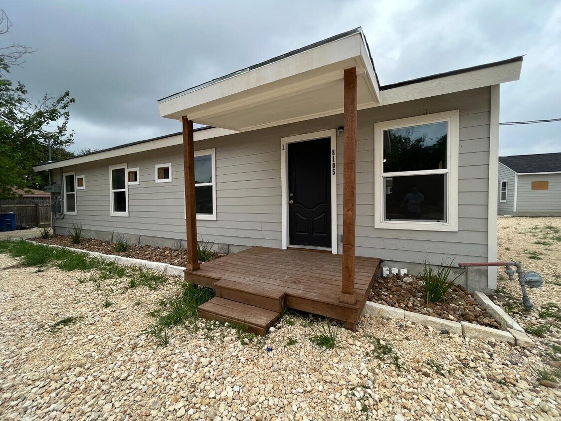 Foto principal - 8109 Glider Ave