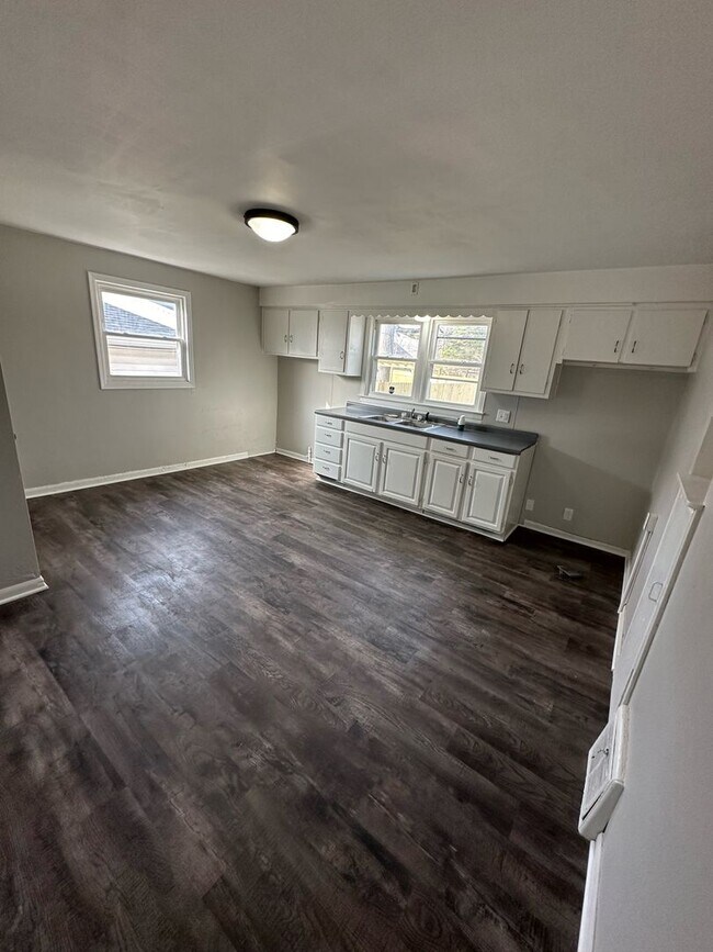 Foto del edificio - 3-Bedroom, 1-Bathroom Home – $1,225/Month | Accepting Section 8