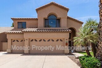 Building Photo - 1819 E Cascade Dr