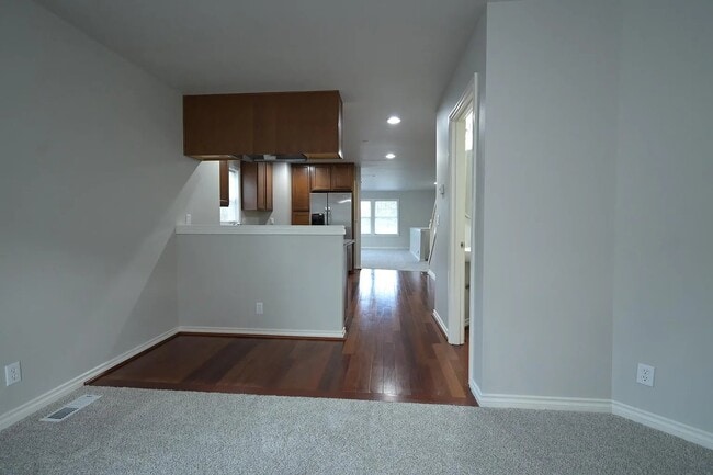 Building Photo - 321 Hardie Ave NW