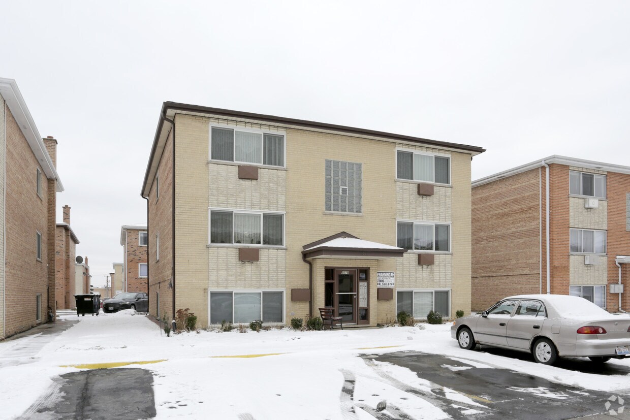 Building Photo - 9219 Sally Ln