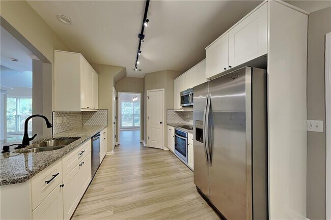 Foto del edificio - 3174 Vickery Dr NE