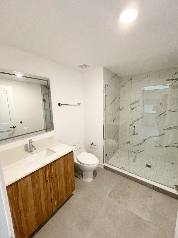 Foto del edificio - 1901 Van Buren St