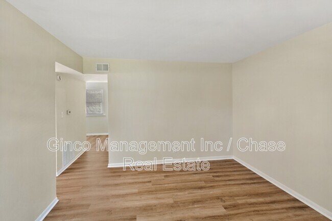 Foto del edificio - 991 Tollview Ave