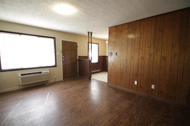 Building Photo - 3401 Park Ave