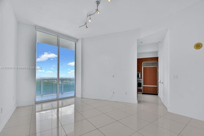 Building Photo - 15901  Collins Ave  3905 Sunny Isles Beach...