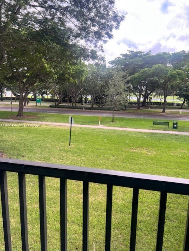 Foto del edificio - 3475 N Country Club Dr