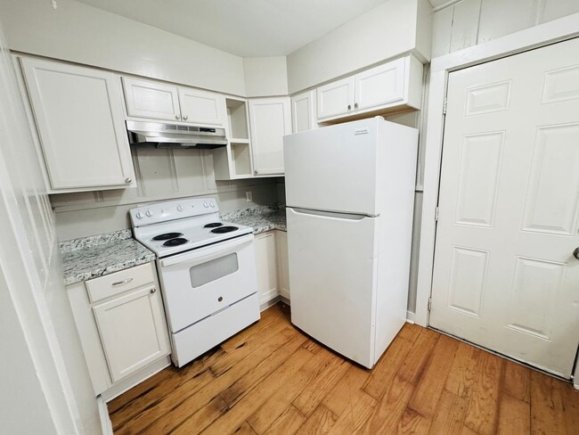 Building Photo - 3577 Mission Dr