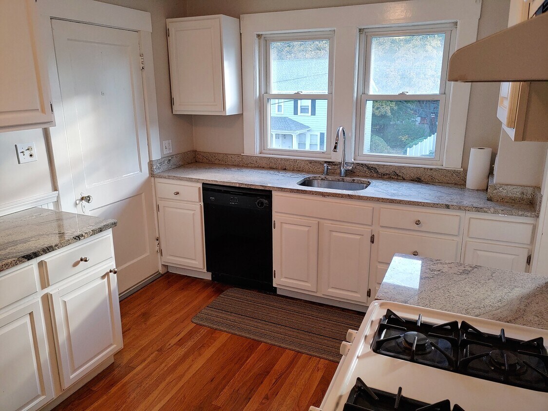 Foto principal - 34 Springfield St