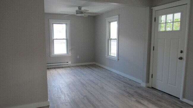 Building Photo - 226 Funston Ave