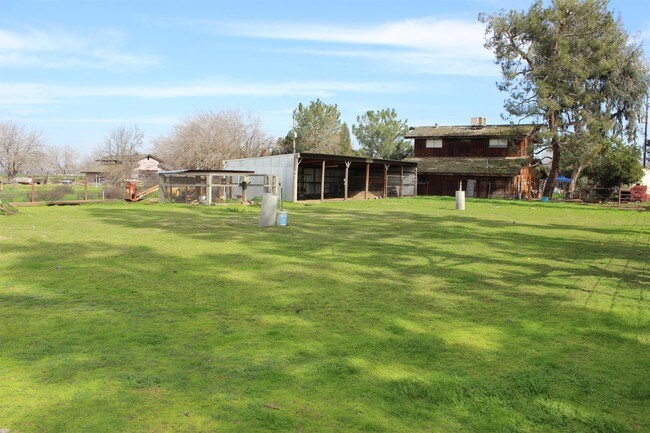 Building Photo - 11800 Snow Rd