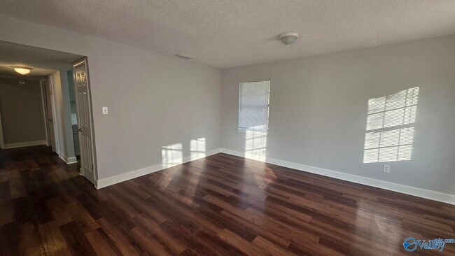 Foto del edificio - 628 Canterbury Ave SW