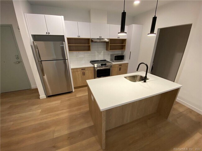 Foto del edificio - 104 Howe St