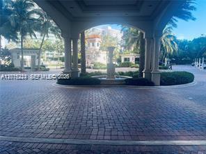 Foto del edificio - 20000 E Country Club Dr