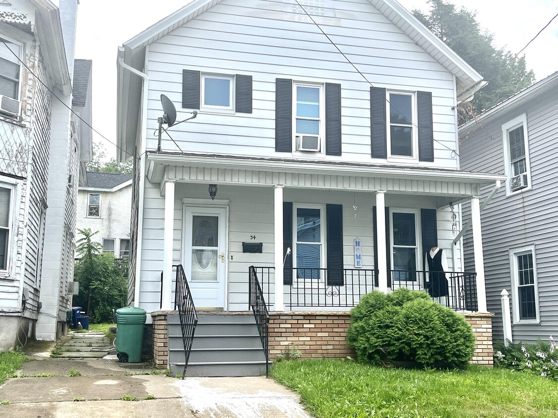 Primary Photo - 34 Washington St
