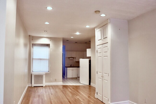 Foto del edificio - 36 Anderson St