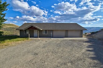 Building Photo - 1310 Chucker Ln