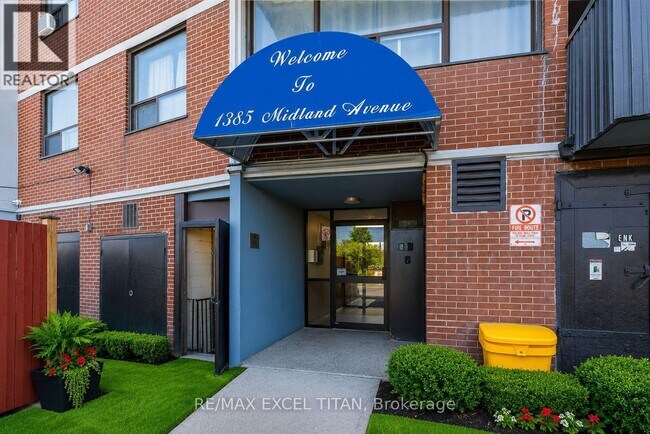 Photo du bâtiment - 1385 Midland Ave