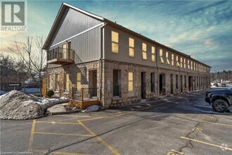 Building Photo - 25 Concession St
