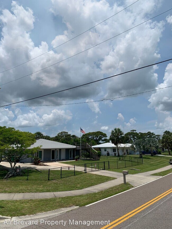 Building Photo - 3 br, 2 bath House - 2840 Pineapple Ave