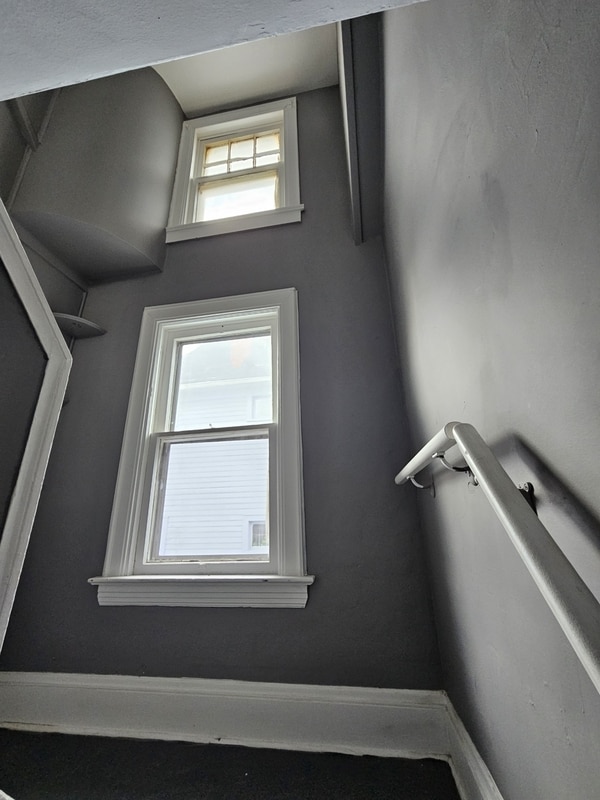 Building Photo - 2818 E 127th St