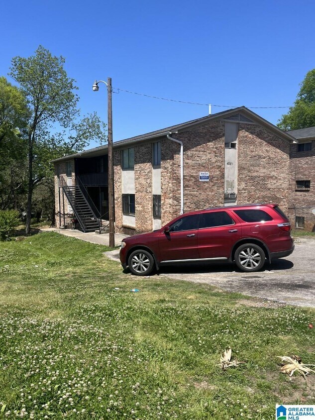 Foto principal - 4284 2nd Ave S