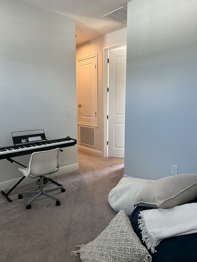 Foto del edificio - 8451 Nemours Pkwy