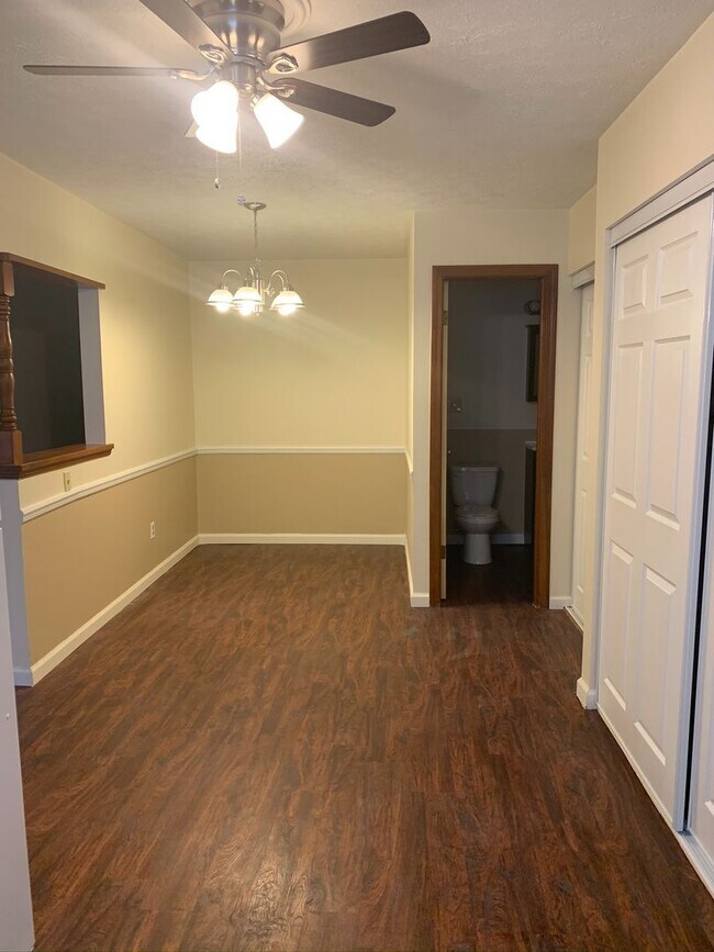 Foto del edificio - 4150 Westmont Dr