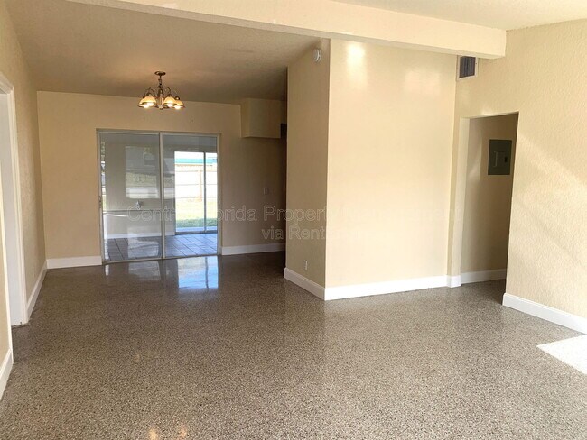 Foto del edificio - 202 Bamboo Dr