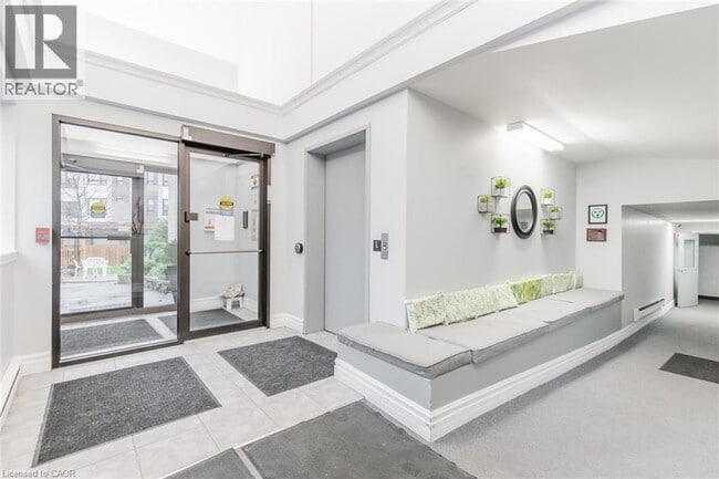 Photo du bâtiment - 20 John St