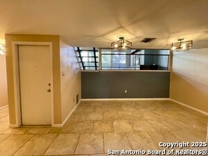 Foto del edificio - 3103 Eisenhauer Rd
