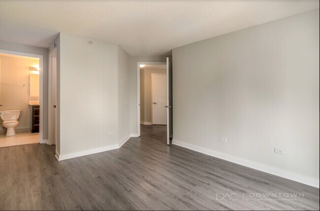 Foto del edificio - 411 N State St