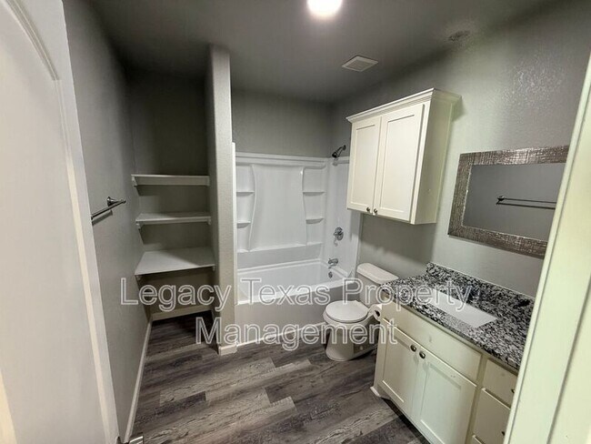 Foto del edificio - 101-2 Hill Ln