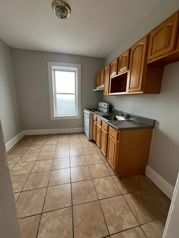Primary Photo - 75 N 7th St