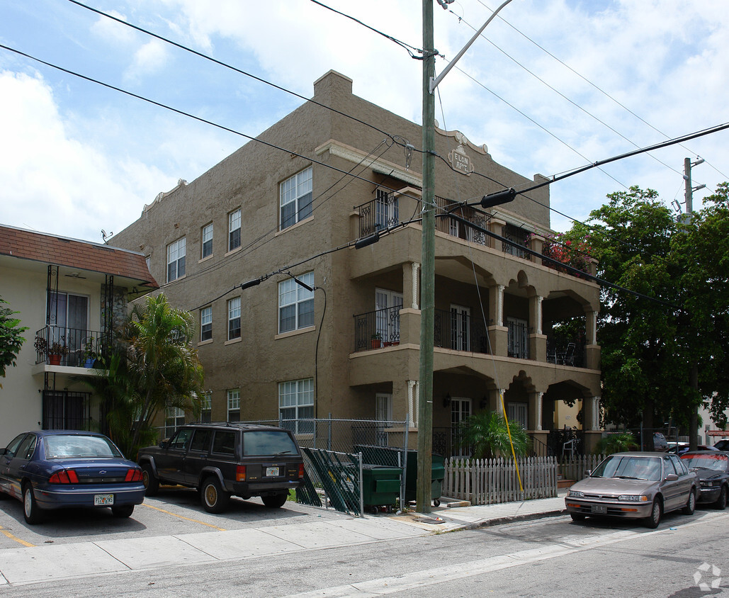 Building Photo - Havana Gardens Apartments