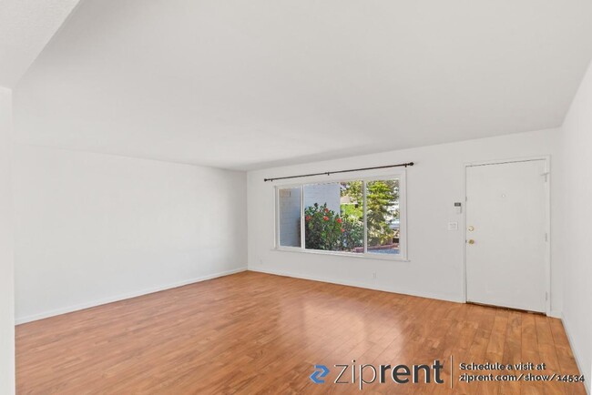Building Photo - 33159 Great Salt Lake Dr