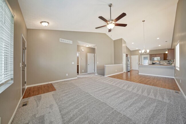 Foto del edificio - Home with newly finished basement!