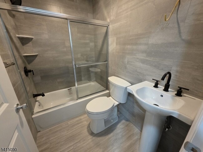 Building Photo - 260 Trenton Ave