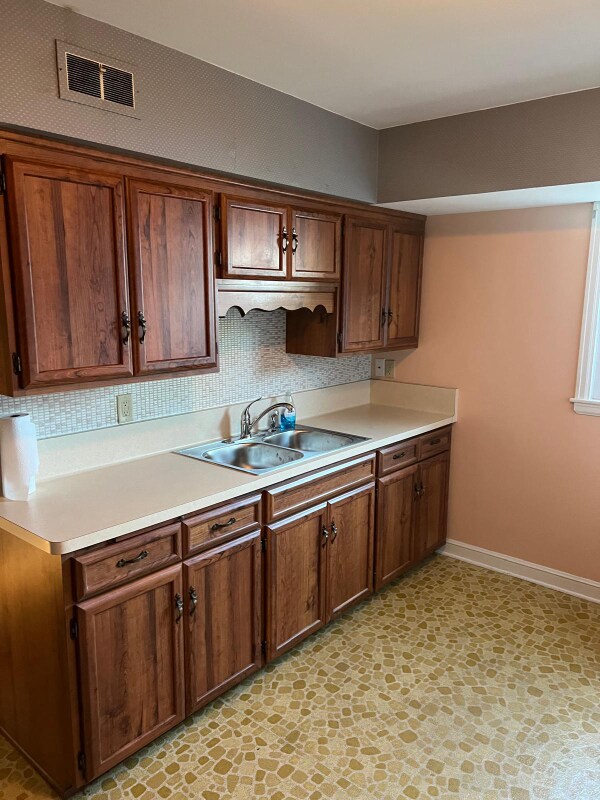 Foto del edificio - 2862 N 87th St